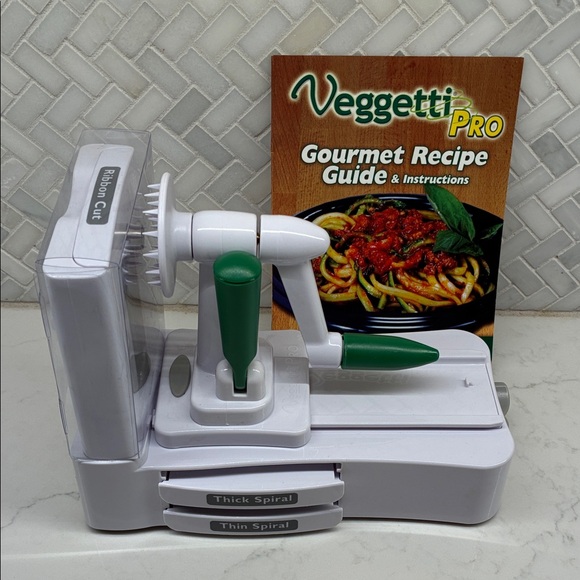 Veggetti Pro Table-Top Spiral Vegetable Cutter - Picture 5 of 16